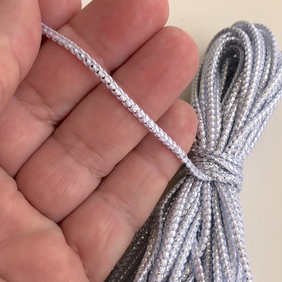 5/$10   9 YARDS 2MM Paracord Parachute Cord  WHITE SILVER - Picture 3 of 4